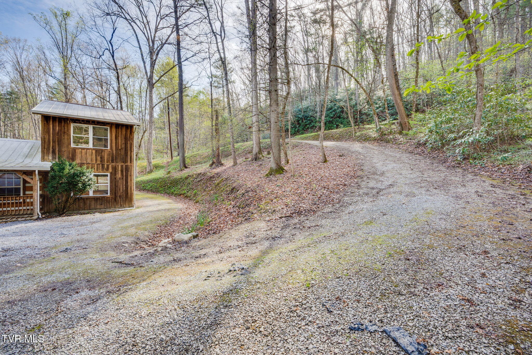 1072 Lower Paint Creek Road Greeneville, TN 37743 - Photo 30 of 37 029