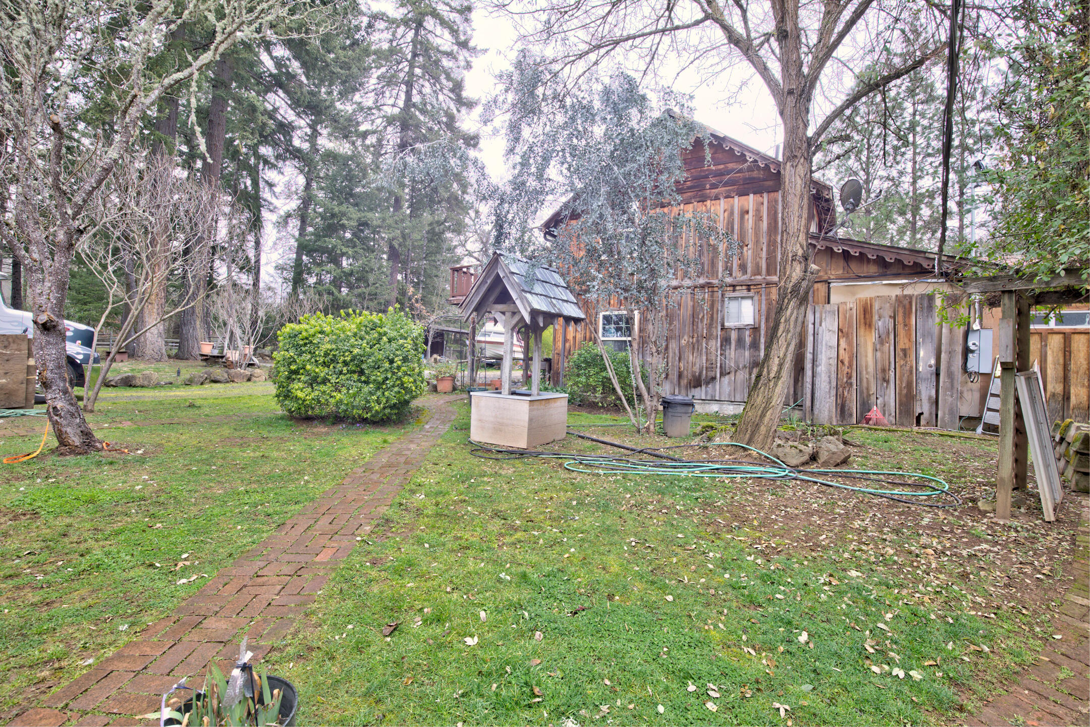 8225 North Applegate Road Grants Pass, OR 97527 - Photo 33 of 57 0R1A8314_5_6_7_8