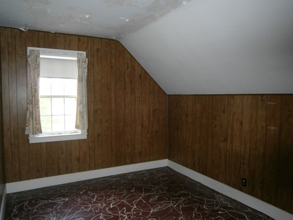125 West Main Street Rindge, NH 03461 - Photo 18 of 19 an empty room with windows
