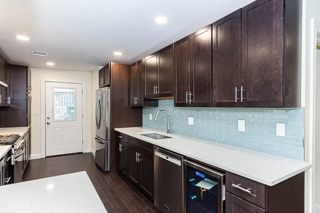 $5,995 | 28 Albion Street, Unit 1, Medford, MA 02155