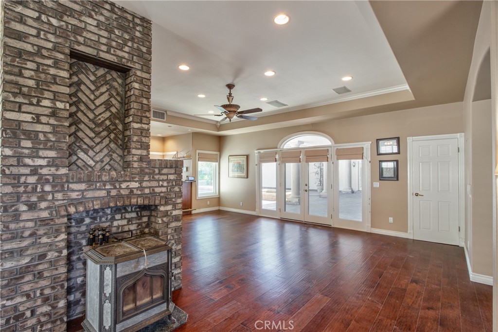 46856 El Prado Road Temecula, CA 92590 - Photo 24 of 75 Family Room