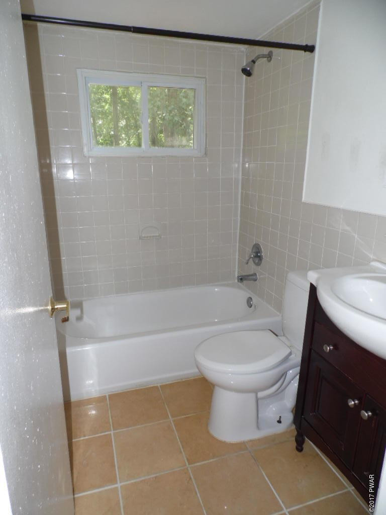 138 Heather Hill Road Dingmans Ferry, PA 18328 - Photo 11 of 21