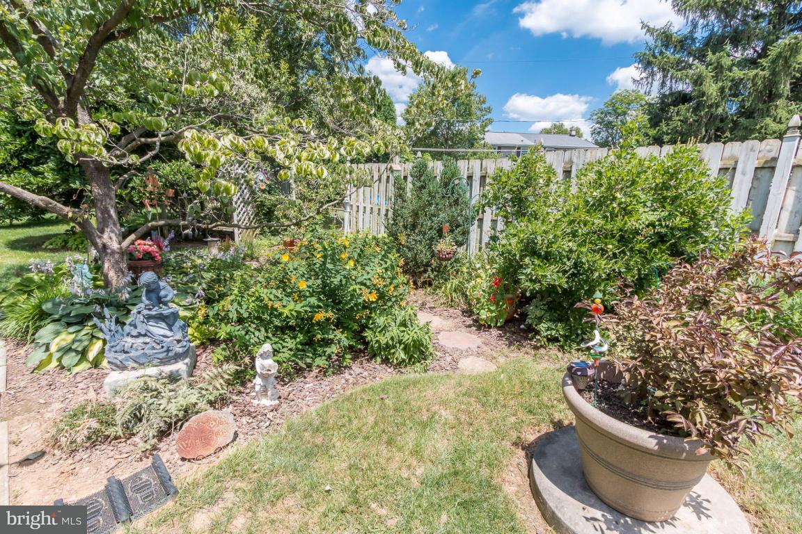 509 Hensley Street Lititz, PA 17543 - Photo 14 of 21 Gallery Image 14