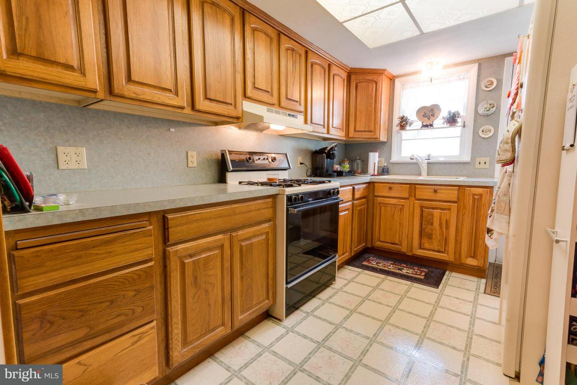 509 Hensley Street Lititz, PA 17543 - Photo 7 of 21 Gallery Image 7
