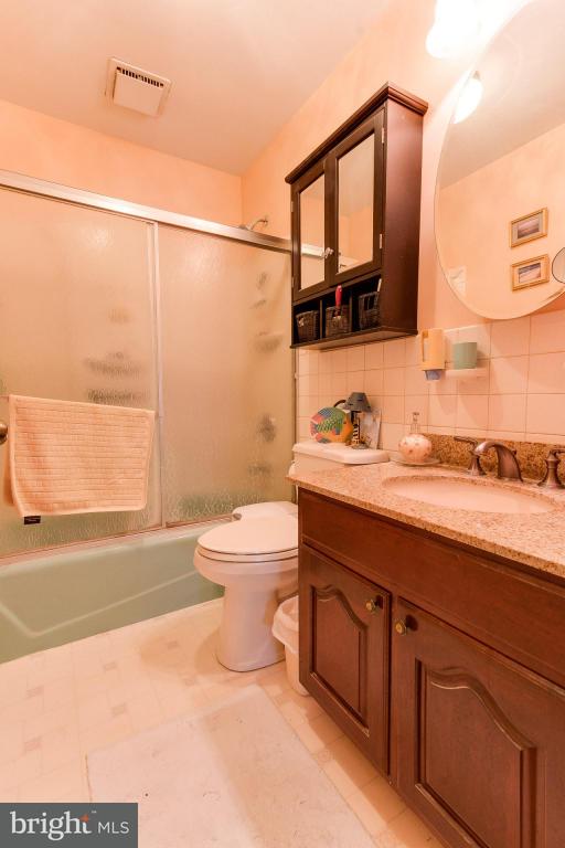 509 Hensley Street Lititz, PA 17543 - Photo 9 of 21 Gallery Image 9