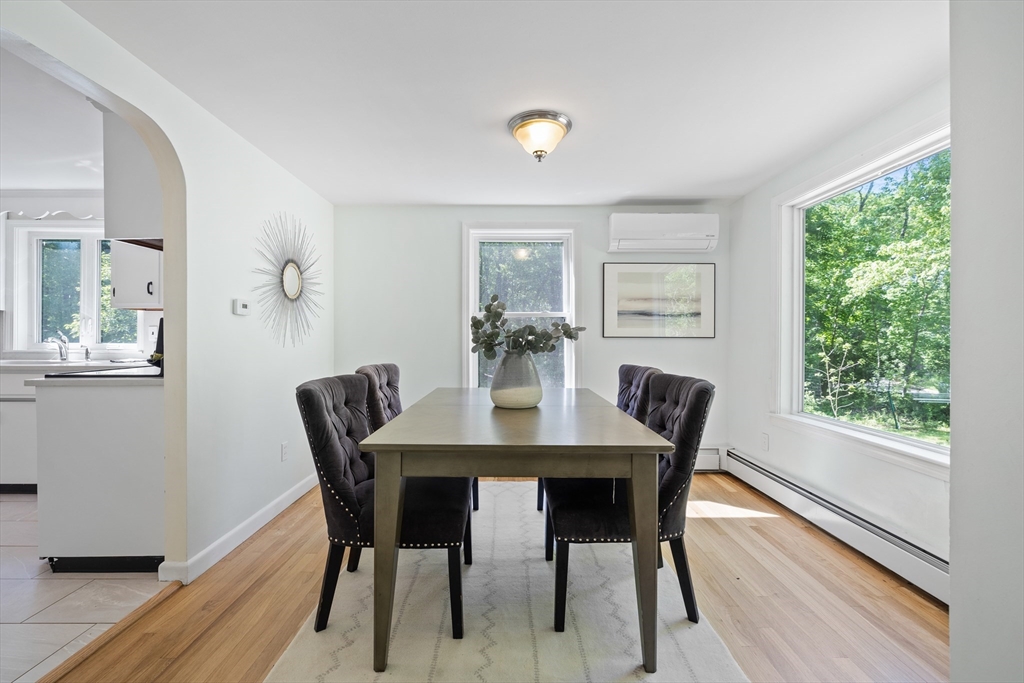 22 Rangeway Street Lexington, MA 02420 - Photo 7 of 23