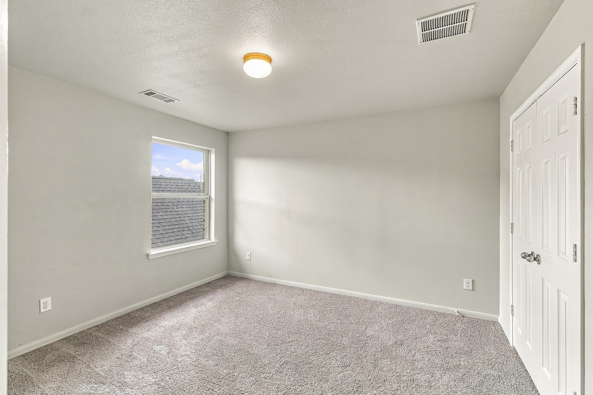 632 Kickapoo Court Webster, TX 77598 - Photo 16 of 22 Gallery Image 16