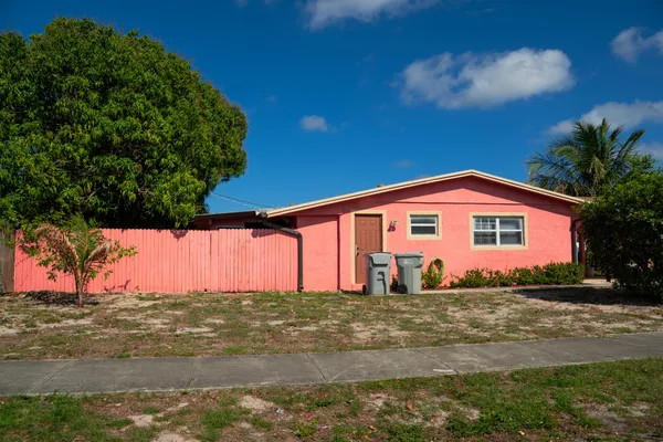 $2,900 | 231 Northwest 20th Street, Pompano Beach, FL 33060