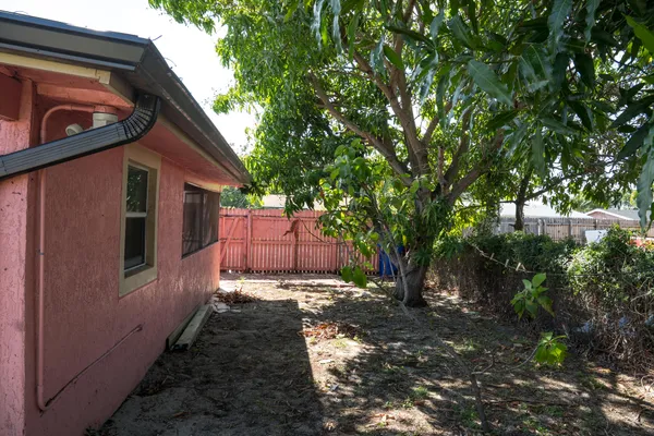 $2,900 | 231 Northwest 20th Street, Pompano Beach, FL 33060