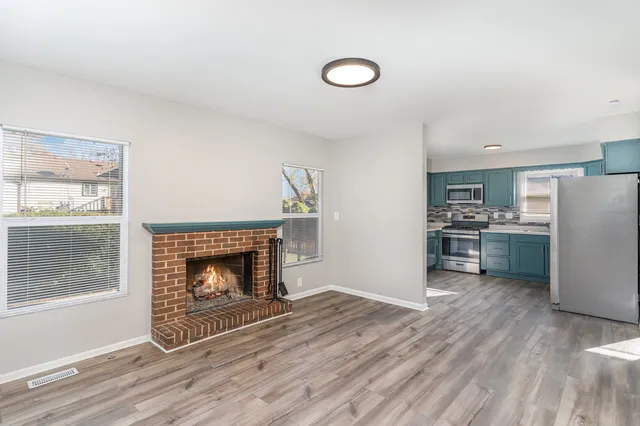 $2,895 | 355 Crestwood Court, Algonquin, IL 60102