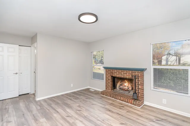 $2,895 | 355 Crestwood Court, Algonquin, IL 60102