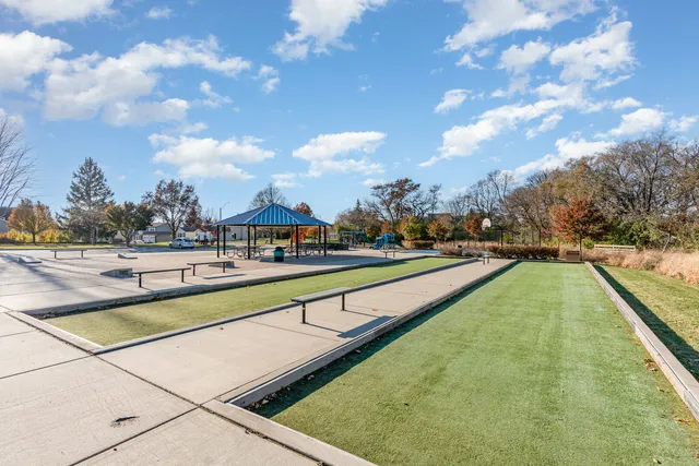 $2,895 | 355 Crestwood Court, Algonquin, IL 60102