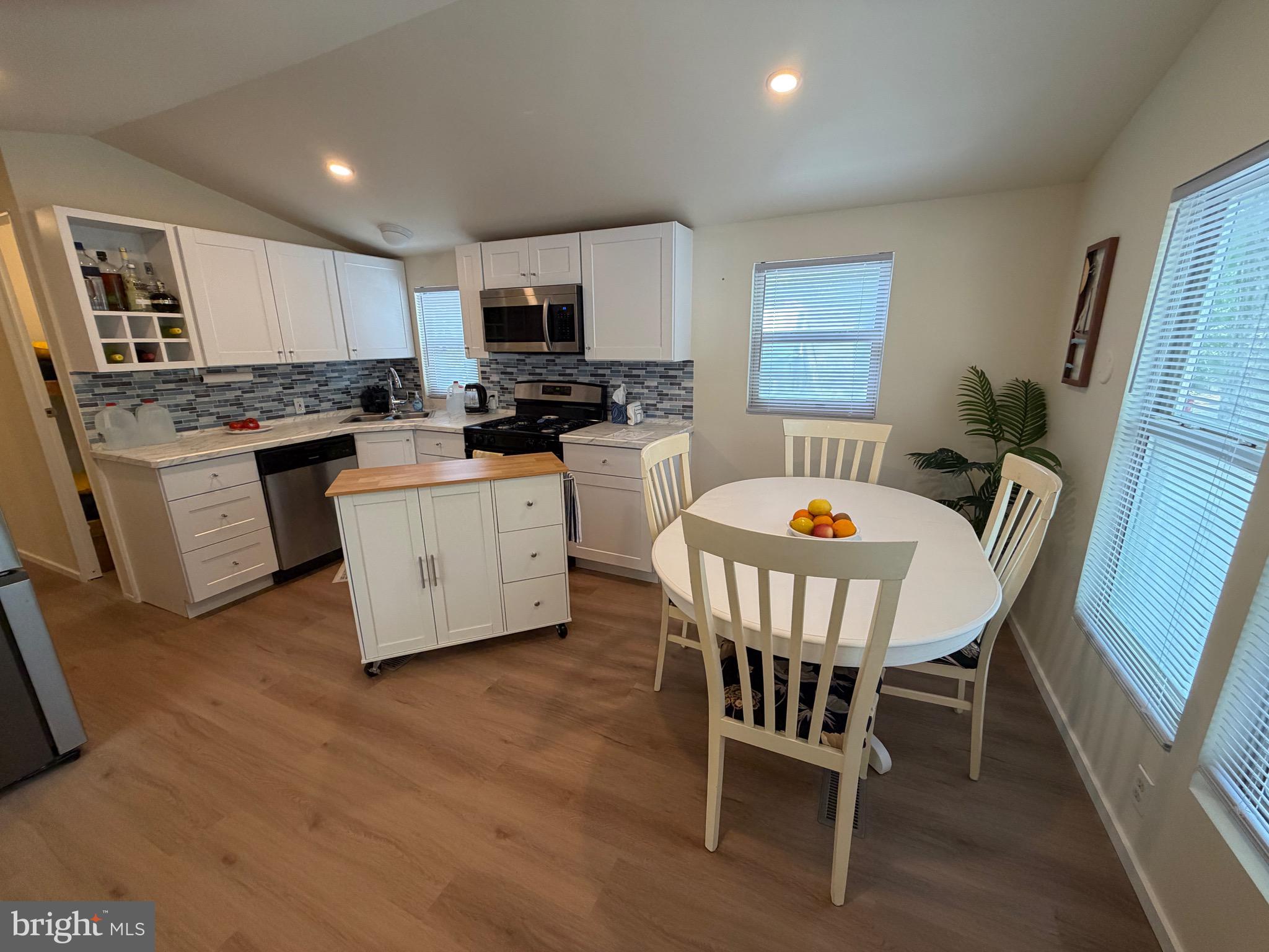 515 Corsons Tavern Road, Unit B17 Ocean View, NJ 08230 - Photo 6 of 26 kitchen