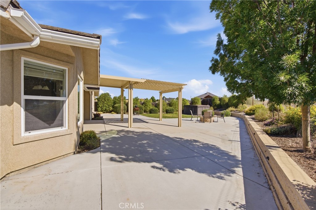 8020 Baron Way Paso Robles, CA 93446 - Photo 13 of 74