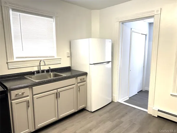 a room with a closet