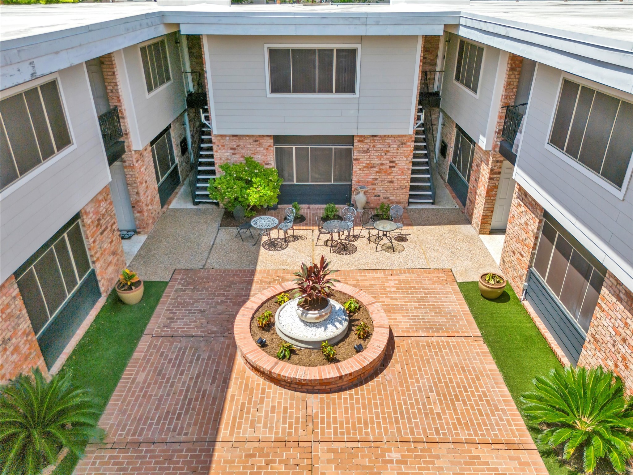 2011 Marshall Street, Unit 18 Houston, TX 77098 - Photo 6 of 18