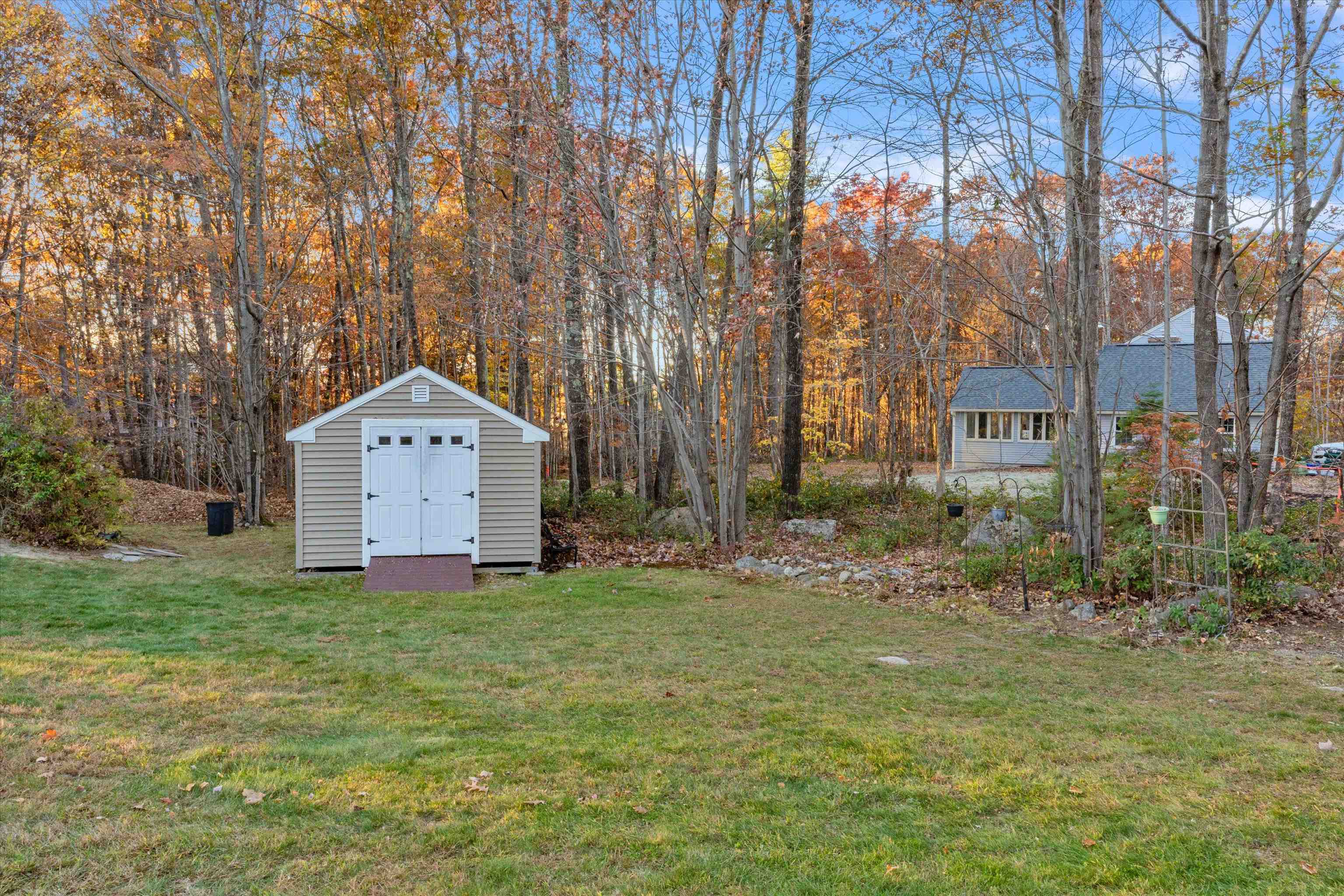 50 Old Farm Road Bedford, NH 03110 - Photo 43 of 47