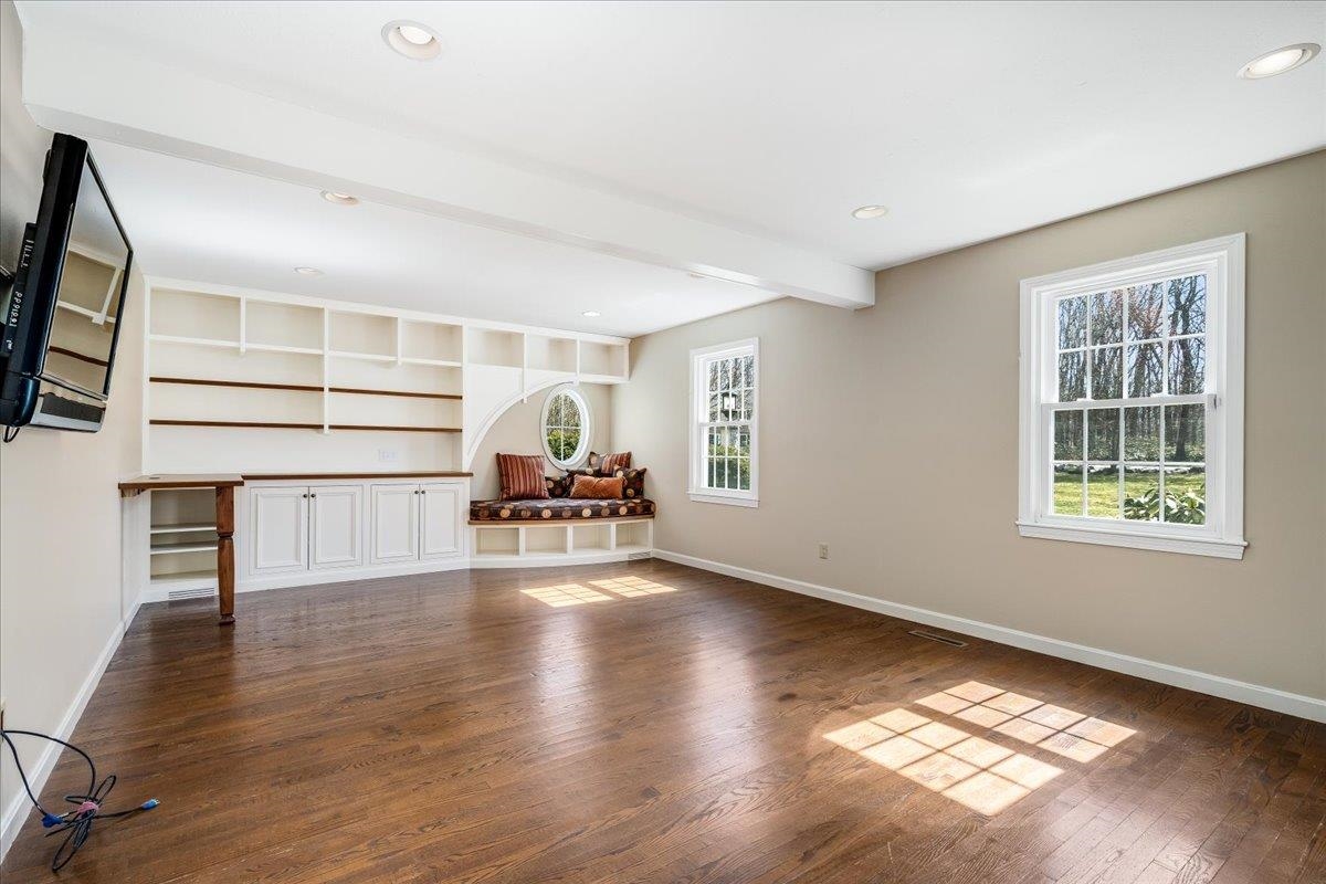 50 Old Farm Road Bedford, NH 03110 - Photo 5 of 47