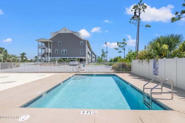 $1,900 | 1120 15th Street, Unit 3F, Mexico Beach, FL 32456