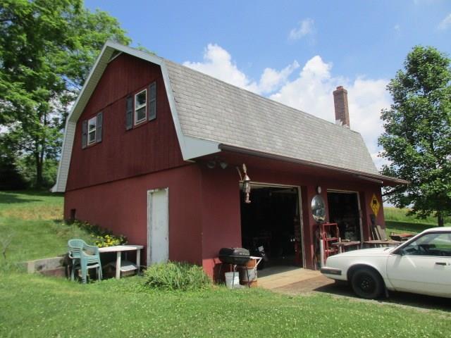 4149 Old Rte 422 New Castle, PA 16101 - Photo 4 of 5 2 car detached garage