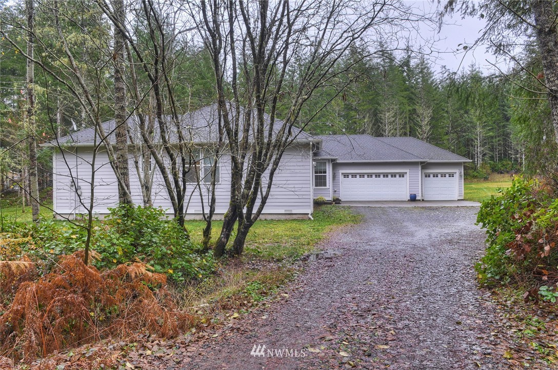 3091 East Rasor Road Belfair, WA 98528 - Photo 1 of 24 Gallery Image 1