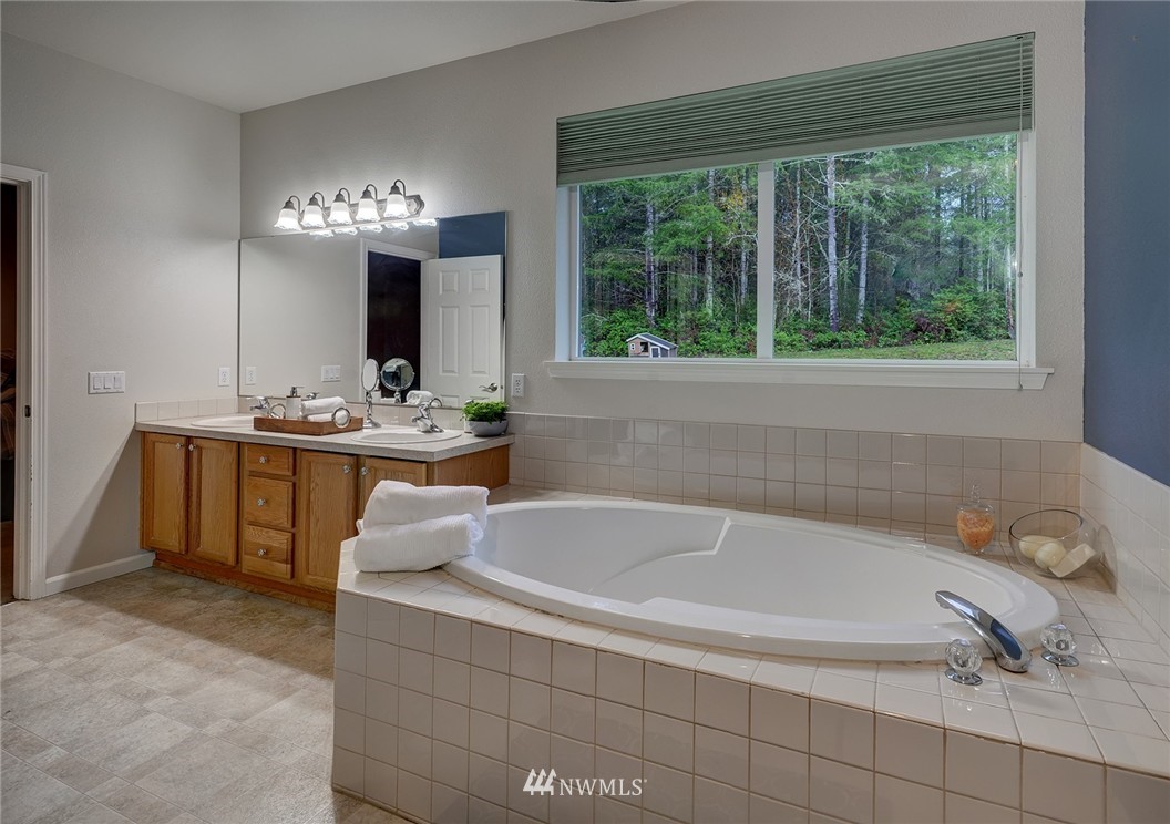 3091 East Rasor Road Belfair, WA 98528 - Photo 23 of 24 Gallery Image 23