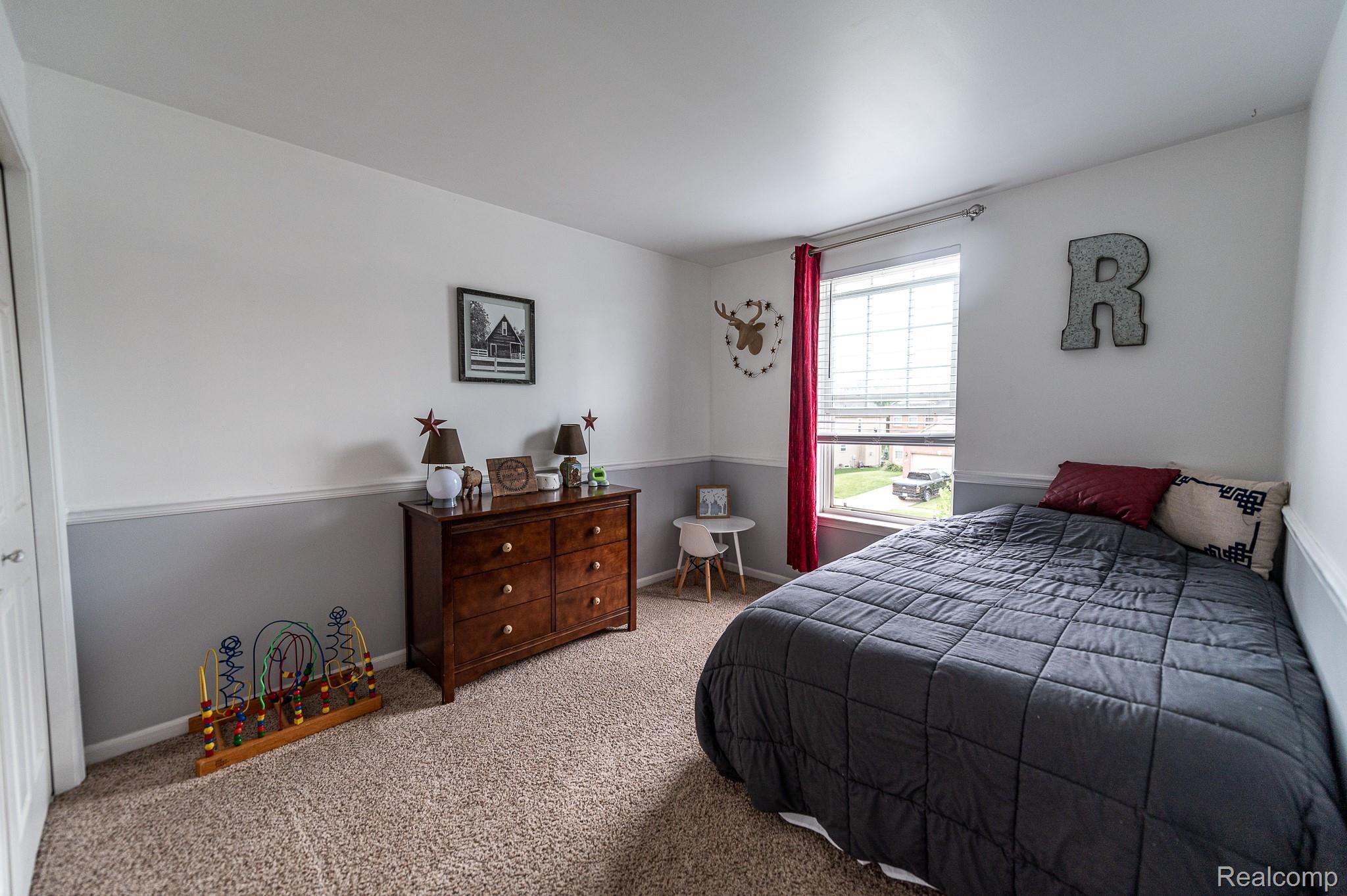 449 Otter Run Road Holly, MI 48442 - Photo 20 of 40 BEDROOM