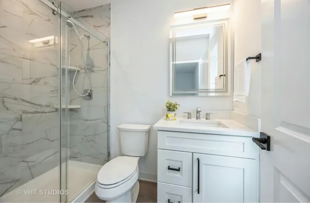 $2,700 | 823 North La Grange Road, Unit 1, La Grange Park, IL 60526