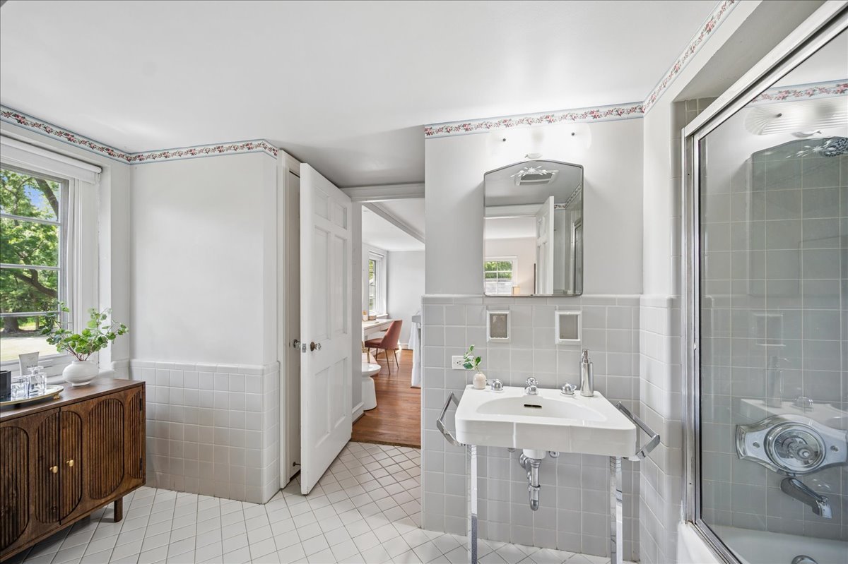 1372 Sunview Lane Winnetka, IL 60093 - Photo 34 of 49
