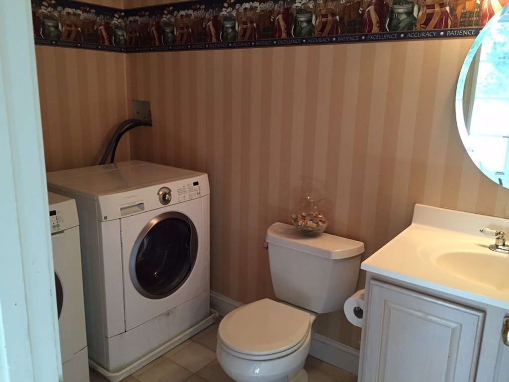 44 Locust Street, Unit 2 Danvers, MA 01923 - Photo 11 of 27 Gallery Image 11