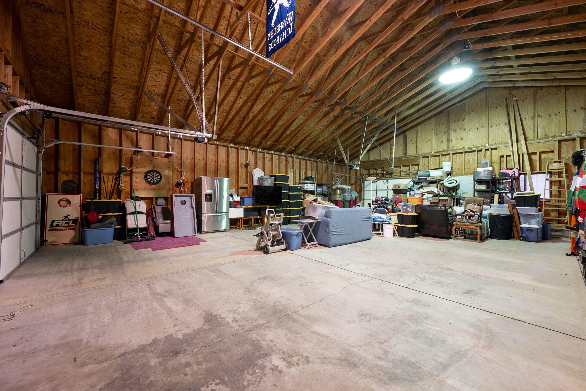 16011 Old Juniper Road Sisters, OR 97759 - Photo 21 of 41 a view of parking area