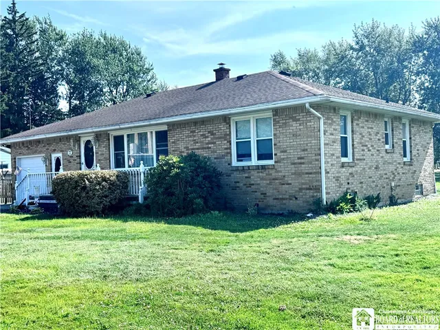 $279,900 | 125 Seymour Street, Pomfret, NY 14063