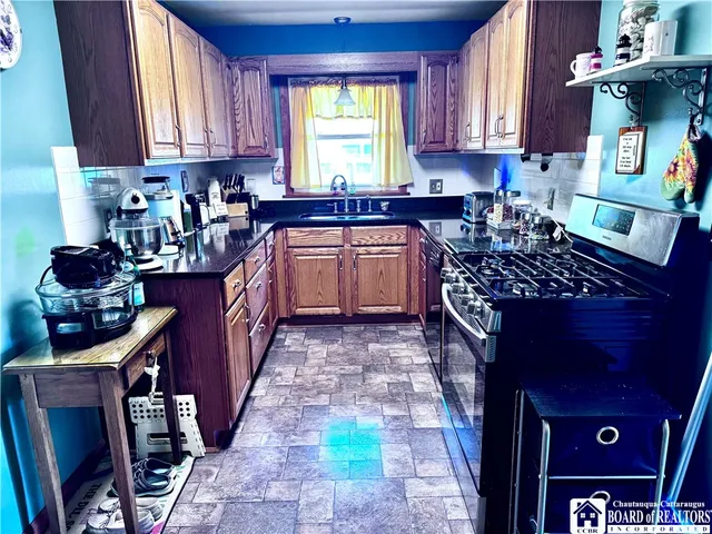 $279,900 | 125 Seymour Street, Pomfret, NY 14063