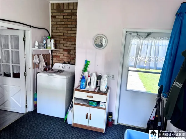 $279,900 | 125 Seymour Street, Pomfret, NY 14063