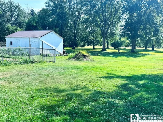 $279,900 | 125 Seymour Street, Pomfret, NY 14063