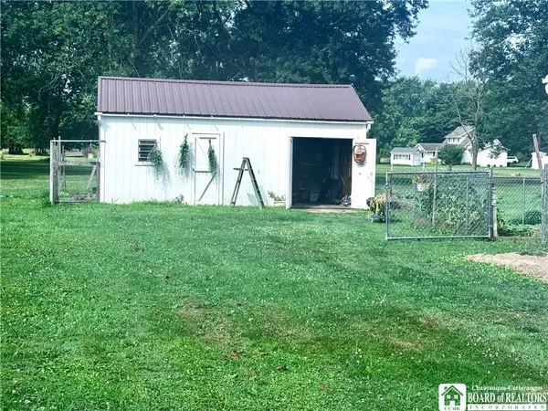 $269,900 | 125 Seymour Street, Pomfret, NY 14063