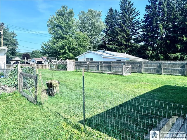 $279,900 | 125 Seymour Street, Pomfret, NY 14063