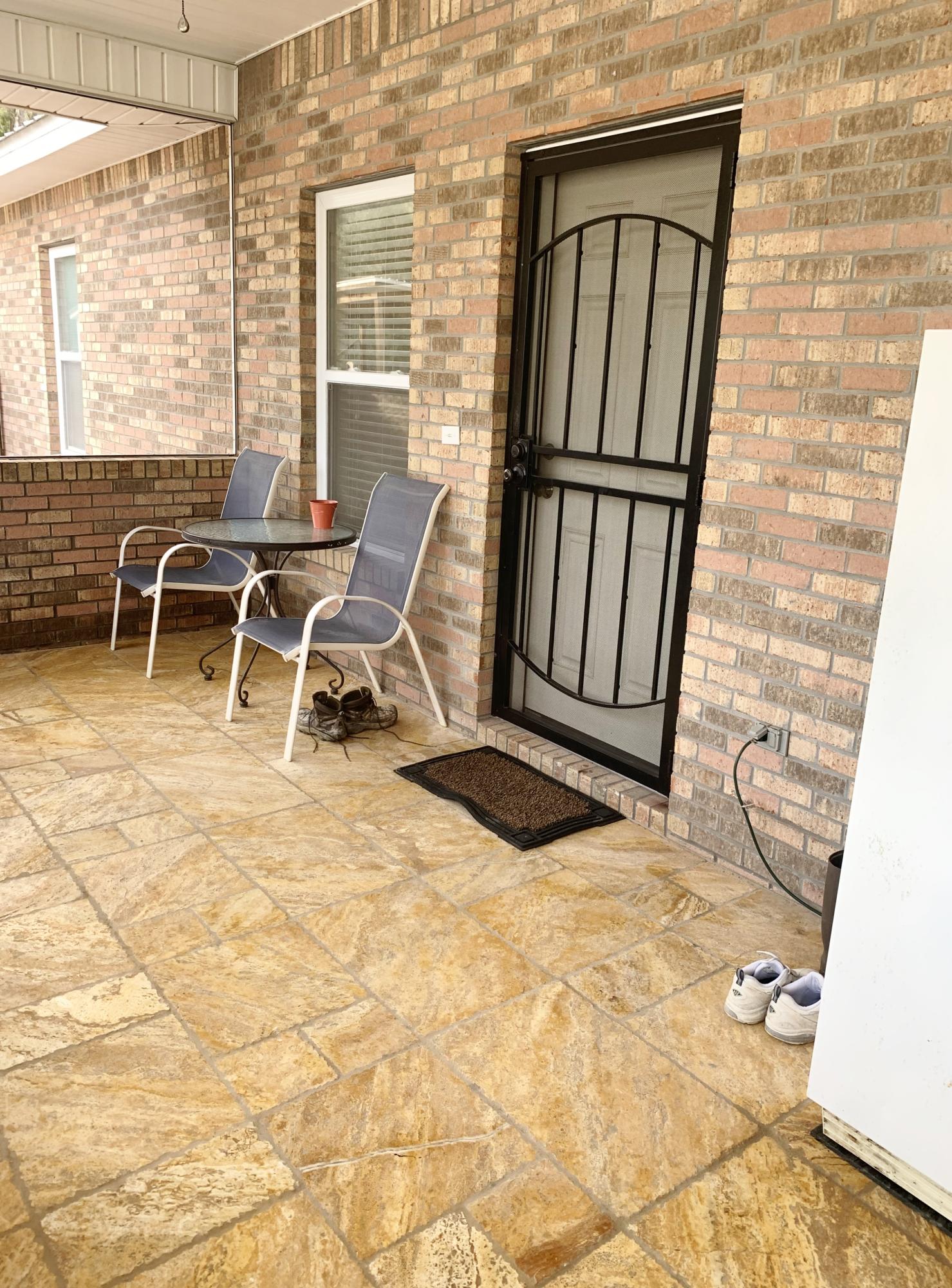814 Site C-6 Road Freeport, FL 32439 - Photo 25 of 48 Screened in porch