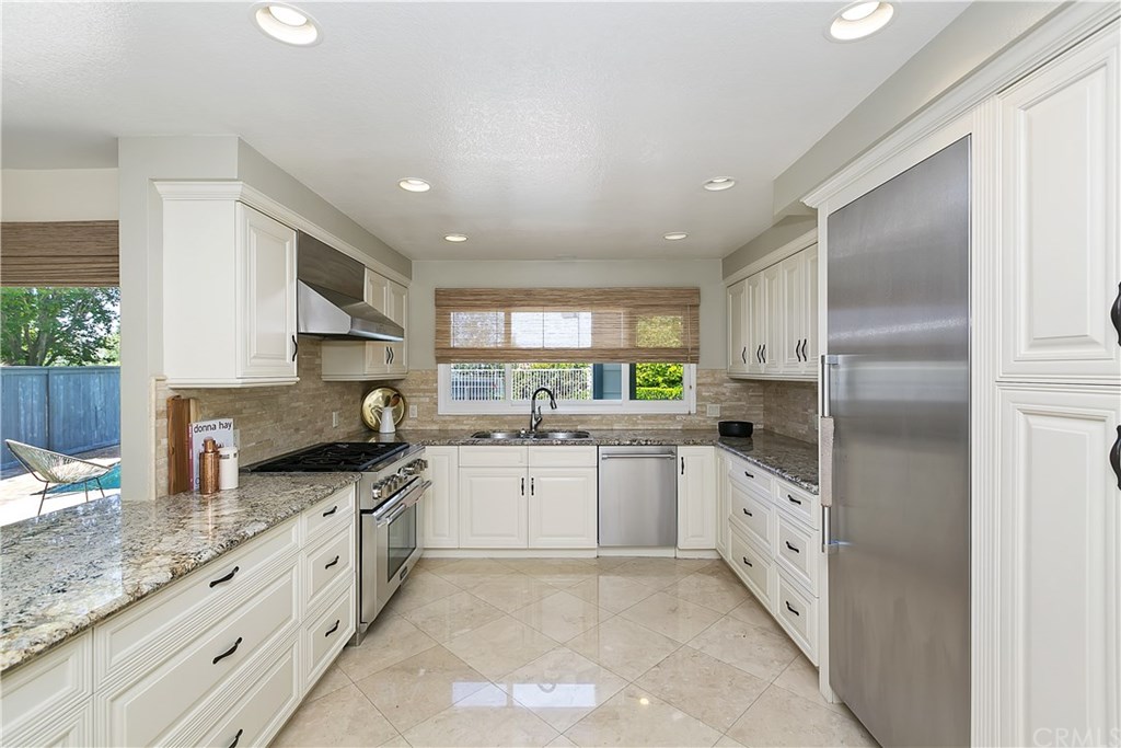 34 Coldbrook Irvine, CA 92604 - Photo 15 of 69