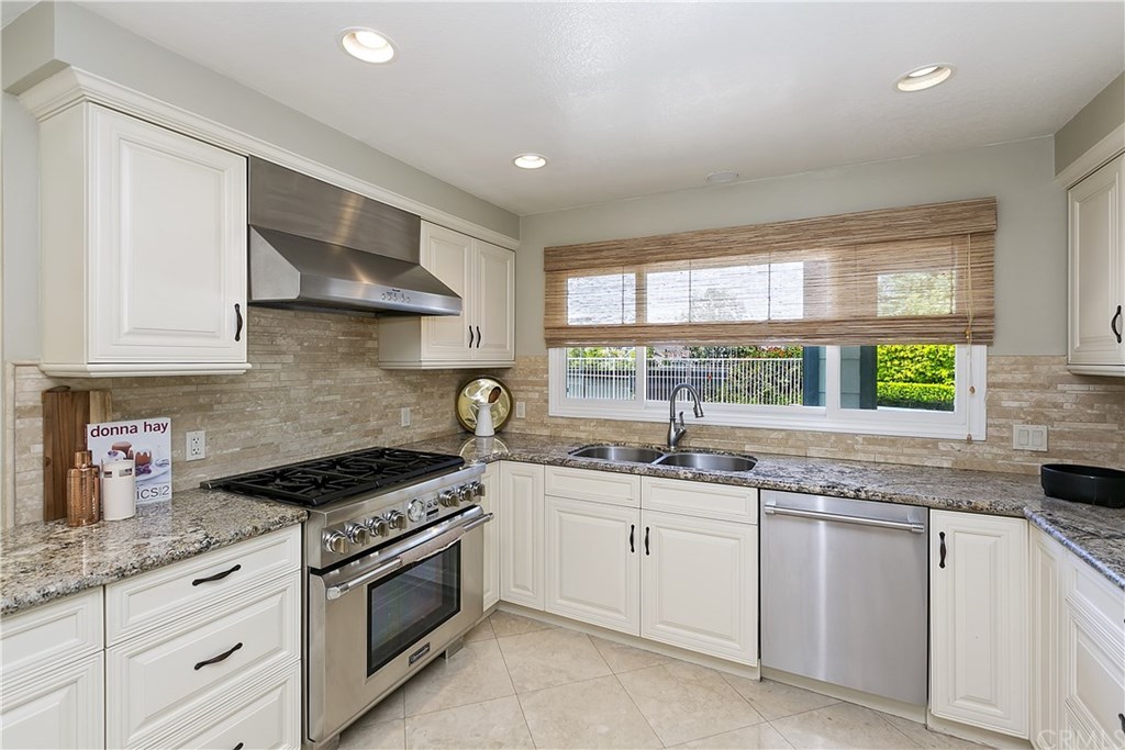 34 Coldbrook Irvine, CA 92604 - Photo 16 of 69