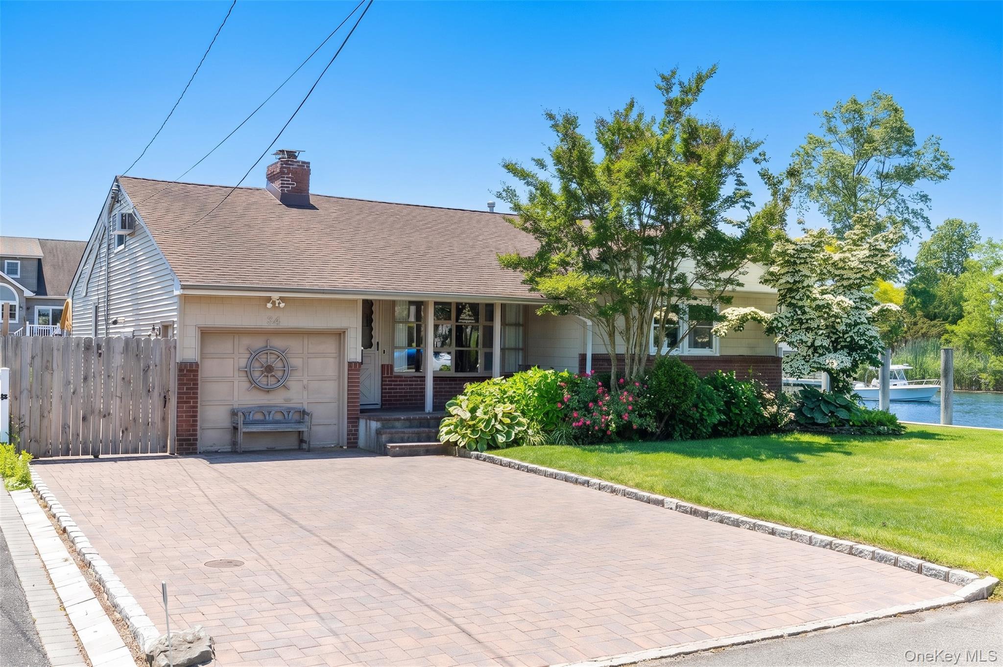 34 Cape Road Amityville, NY 11701 - Photo 1 of 36