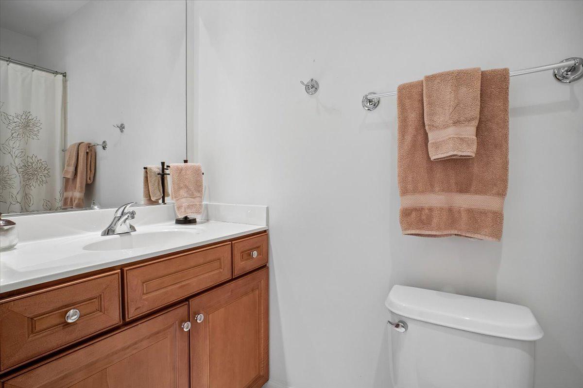 412 Pendleton Street Alexandria, VA 22314 - Photo 30 of 48 Hall bath with tub and shower combo