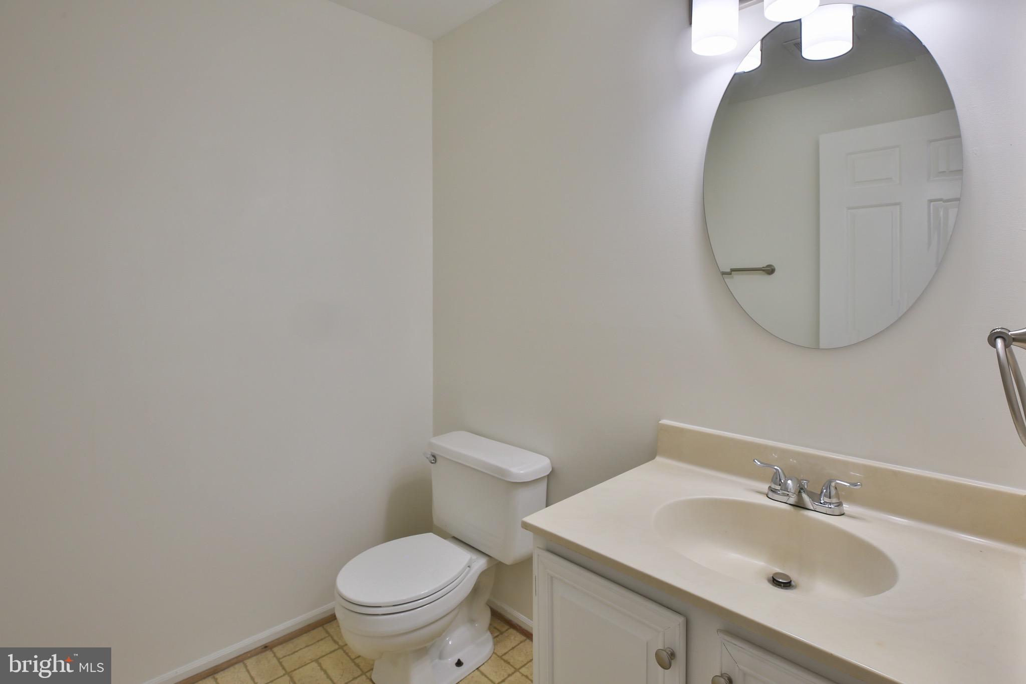 5944 Powell's Landing Road Burke, VA 22015 - Photo 24 of 31 Gallery Image 24