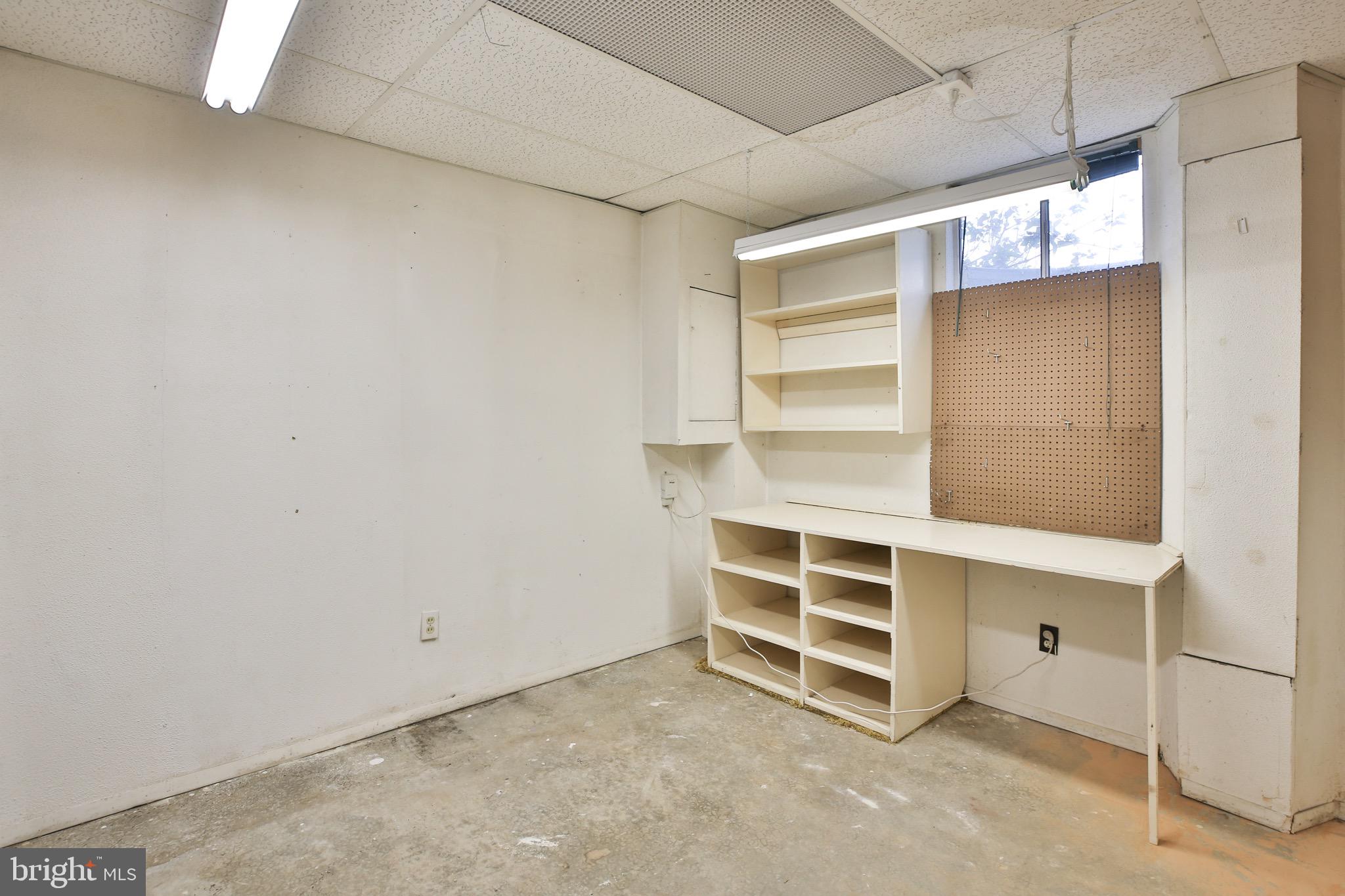 5944 Powell's Landing Road Burke, VA 22015 - Photo 28 of 31 Gallery Image 28