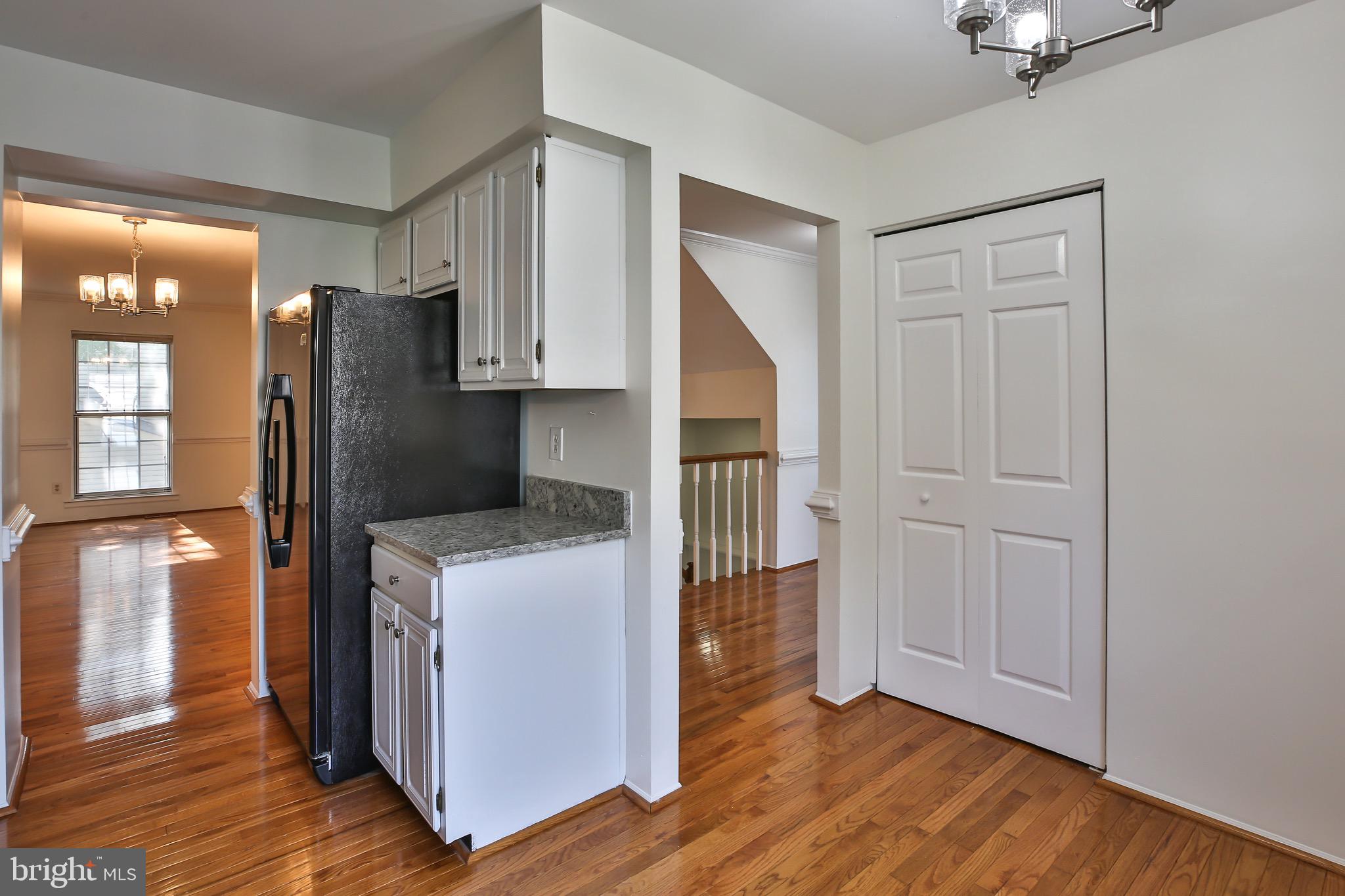 5944 Powell's Landing Road Burke, VA 22015 - Photo 8 of 31 Gallery Image 8