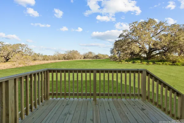 $307,245 | 2711 Fm 1332, Jourdanton, TX 78026