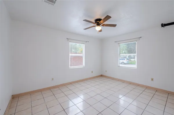 $1,300 | 2211 Camille Street, Pasadena, TX 77506