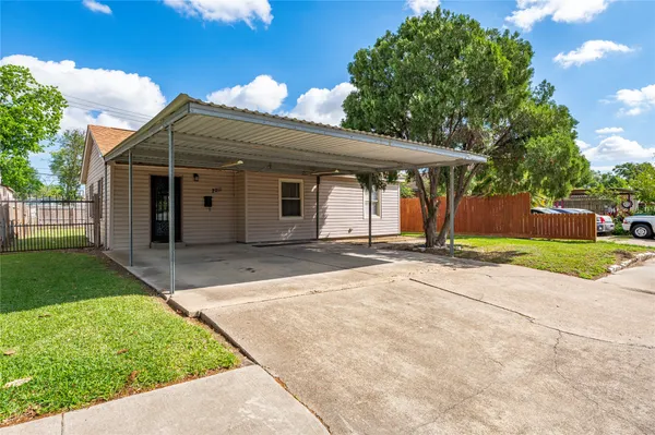 $1,300 | 2211 Camille Street, Pasadena, TX 77506