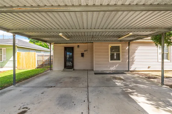 $1,300 | 2211 Camille Street, Pasadena, TX 77506