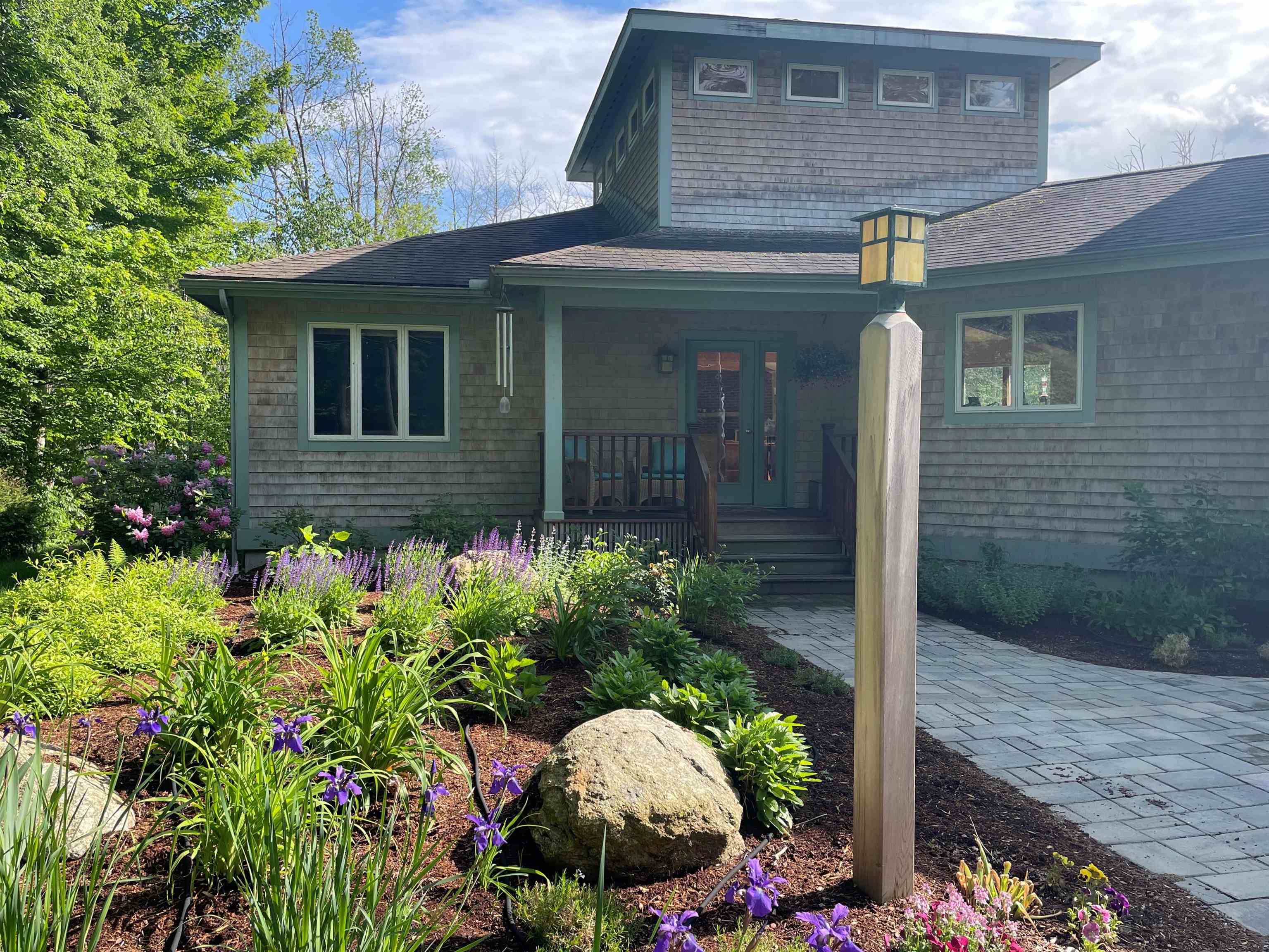107 Lull Road New Boston, NH 03070 - Photo 2 of 39 Gallery Image 2
